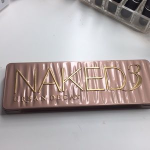 Urban decay naked 3